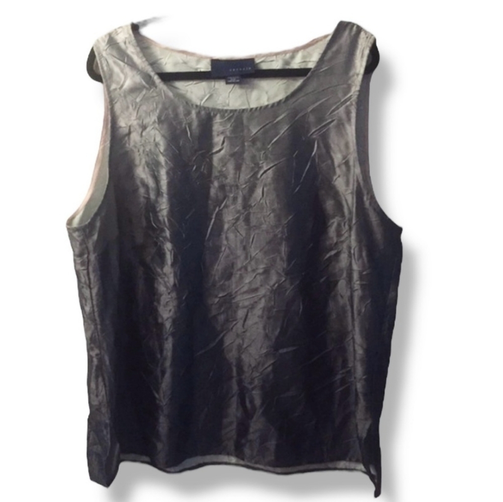 NWOT!! A great wardrobe staple!! Ombré varies from slate great to gunmetal.
